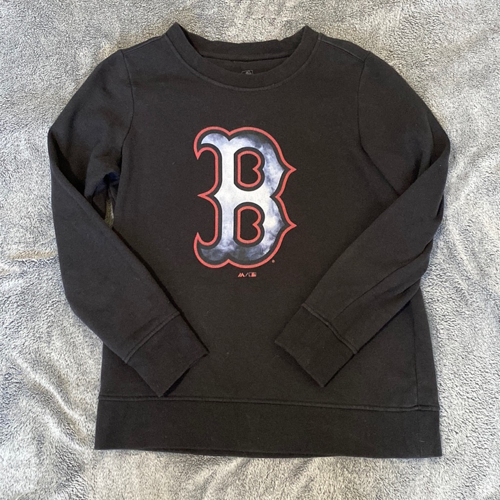 Long-sleeve black crew neck Boston Red Sox sweat shirt